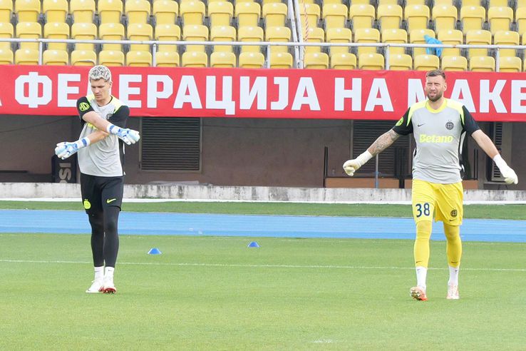 Imagini de la încălzire, înainte de Shkendija - FCSB/ foto: Andrei Furnigă (GSP)