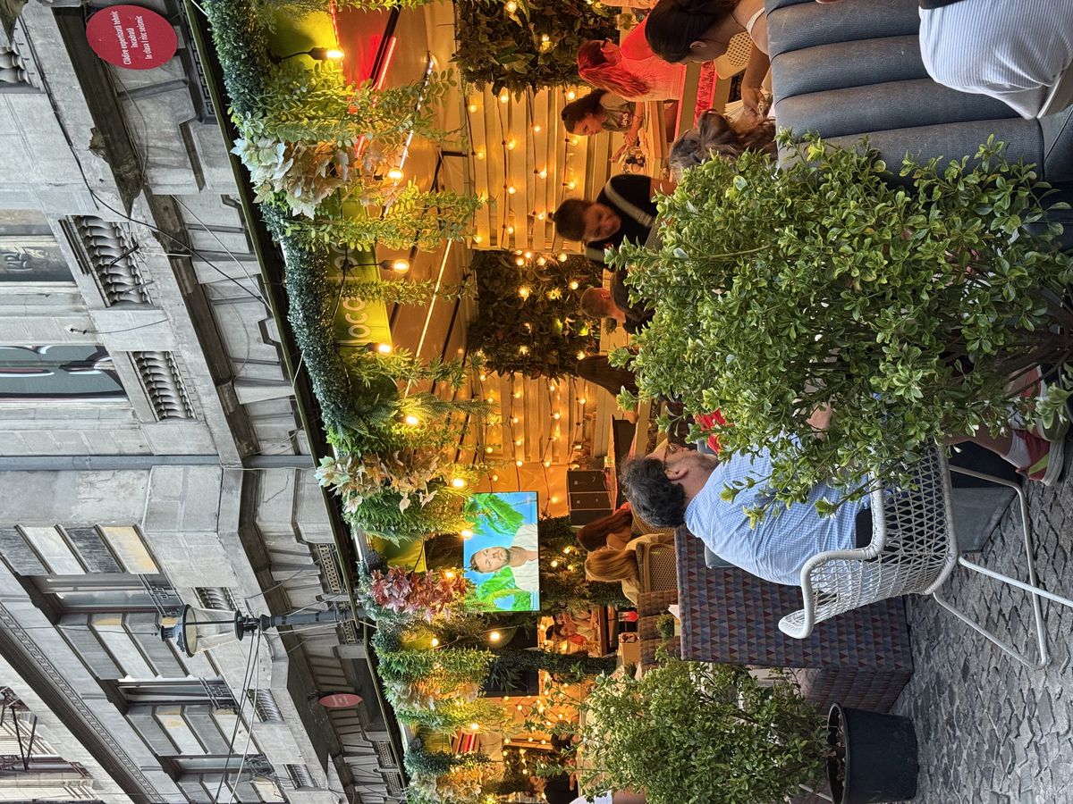 Shkendija – FCSB sau „Insula Iubirii”? » Care a fost raportul de forțe în Centrul Vechi din București: „Dă drumul la TV că începe!”