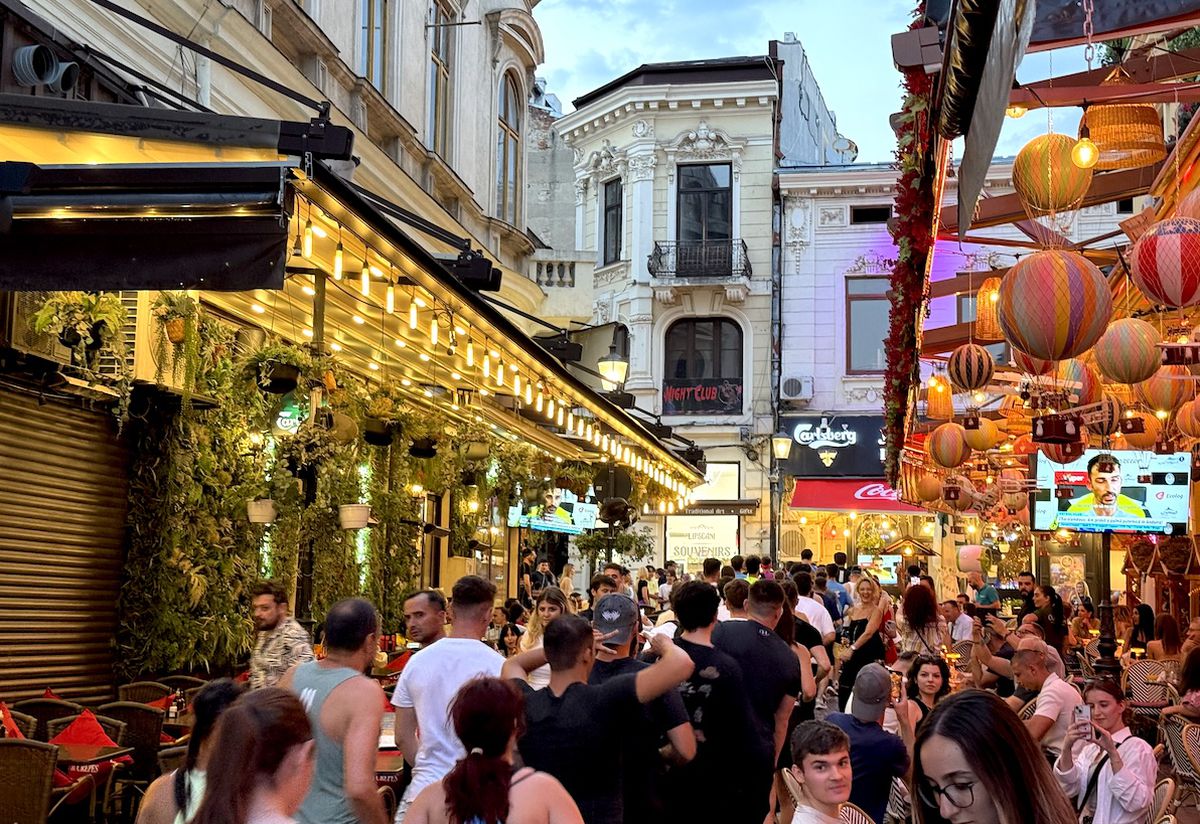 Shkendija – FCSB sau „Insula Iubirii”? » Care a fost raportul de forțe în Centrul Vechi din București: „Dă drumul la TV că începe!”