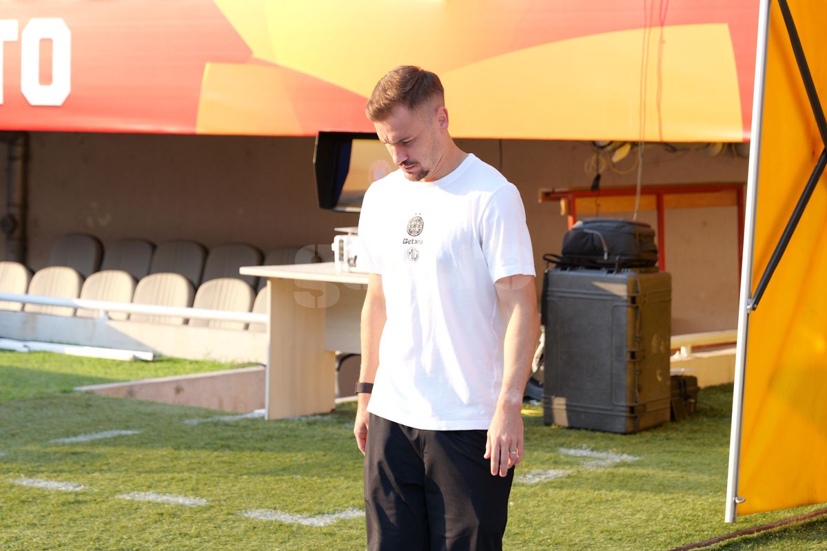 Reacția lui Mihai Stoica când a pășit pe gazonul de la Skopje: „Mamă...”