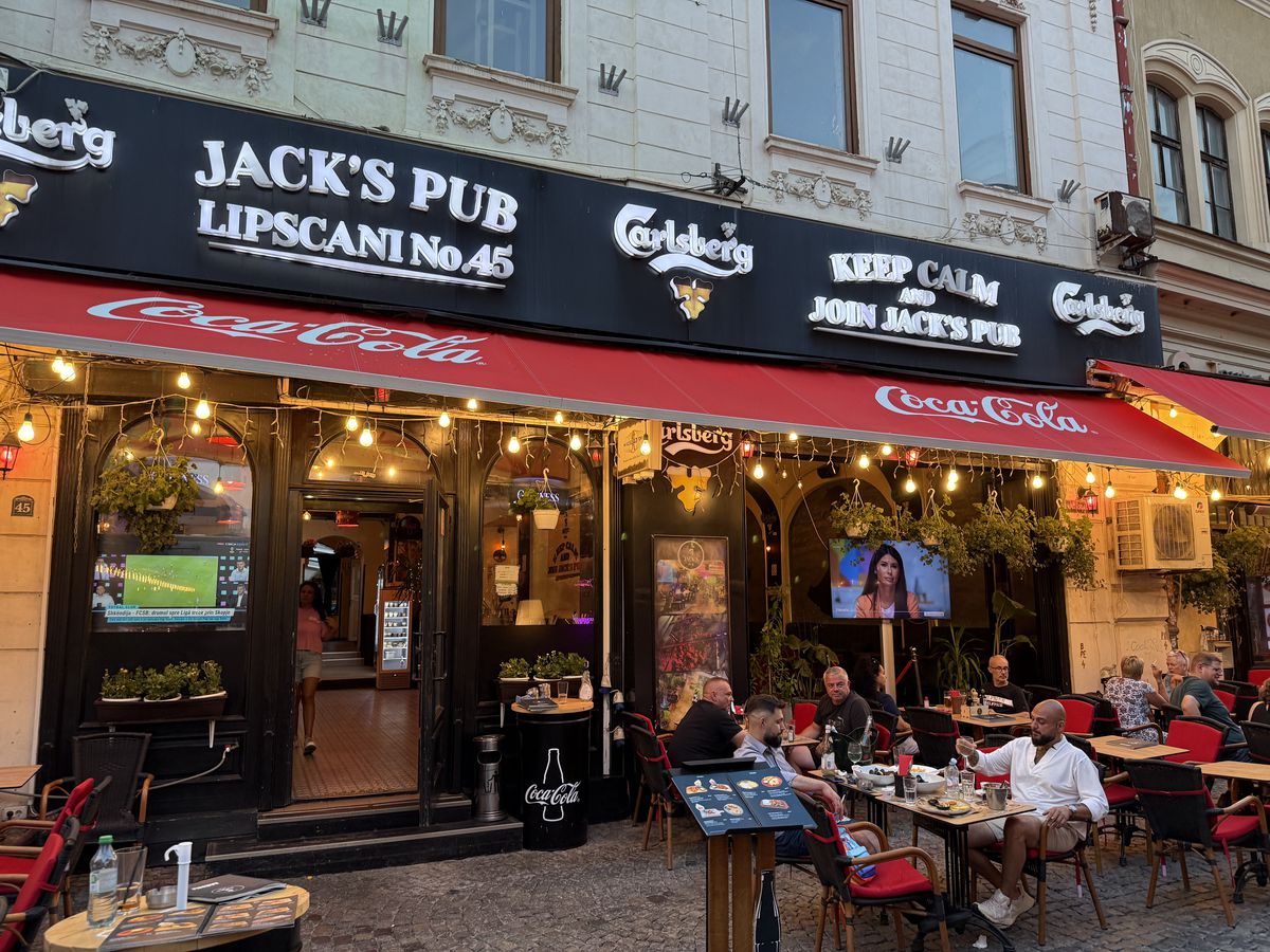 Shkendija – FCSB sau „Insula Iubirii”? » Care a fost raportul de forțe în Centrul Vechi din București: „Dă drumul la TV că începe!”