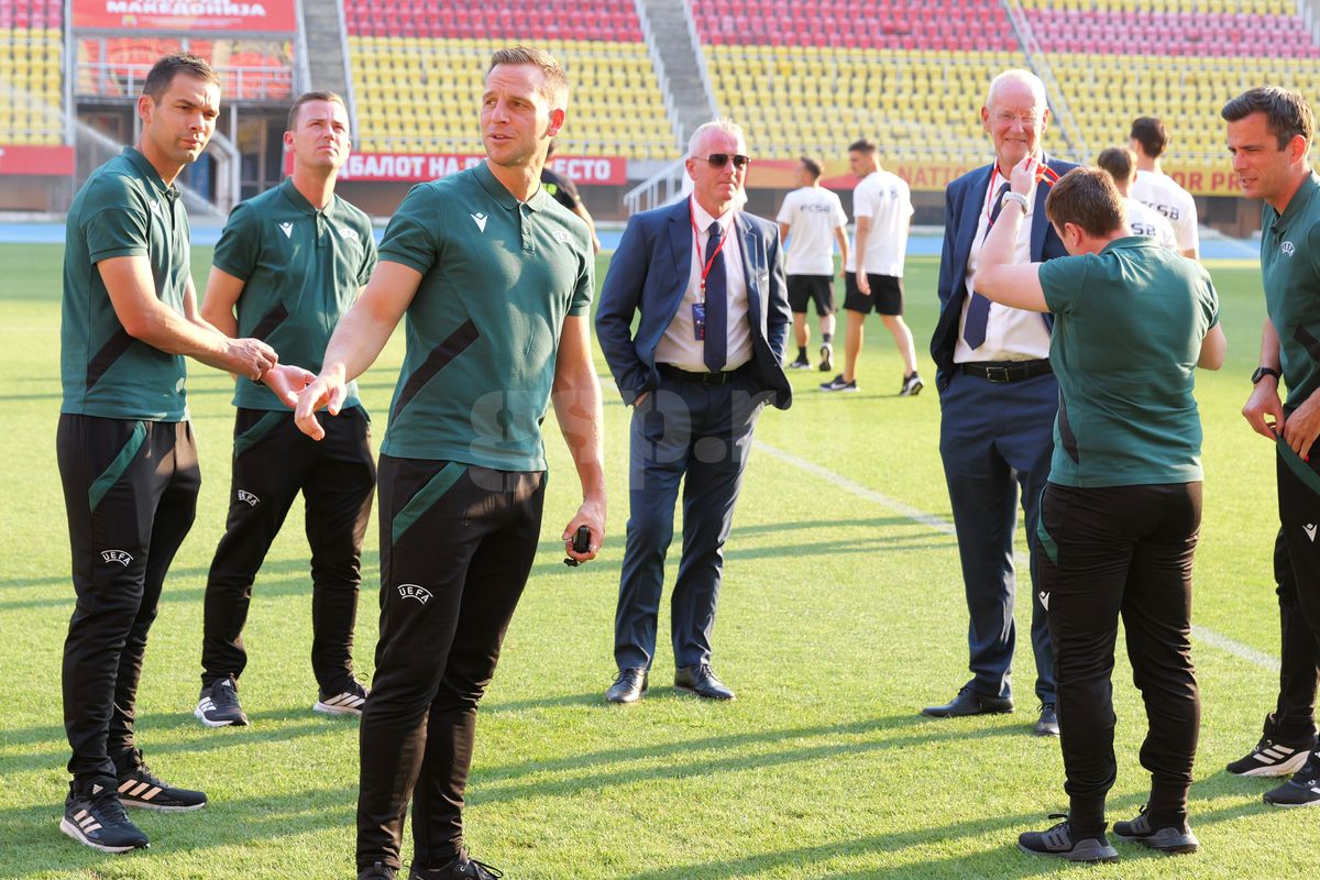 Reacția lui Mihai Stoica când a pășit pe gazonul de la Skopje: „Mamă...”