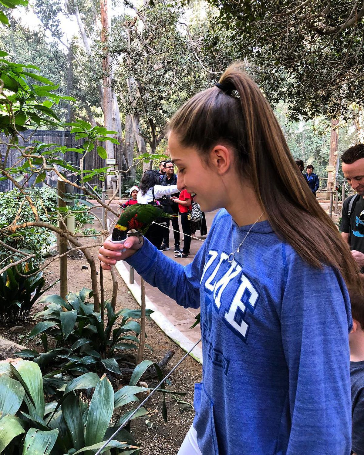 VIDEO&FOTO HOT Farsă inedită! Războiul Bayern - PSG s-a mutat „în pat”: cum l-a atacat Jordyn Huitema, jucătoare la PSG, pe Alphonso Davies, fotbalistul lui Bayern