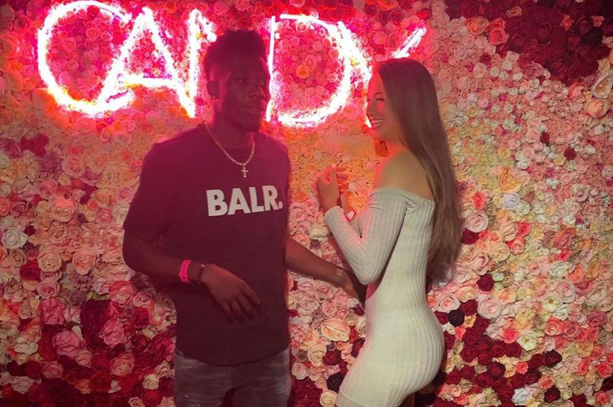 VIDEO&FOTO HOT Farsă inedită! Războiul Bayern - PSG s-a mutat „în pat”: cum l-a atacat Jordyn Huitema, jucătoare la PSG, pe Alphonso Davies, fotbalistul lui Bayern