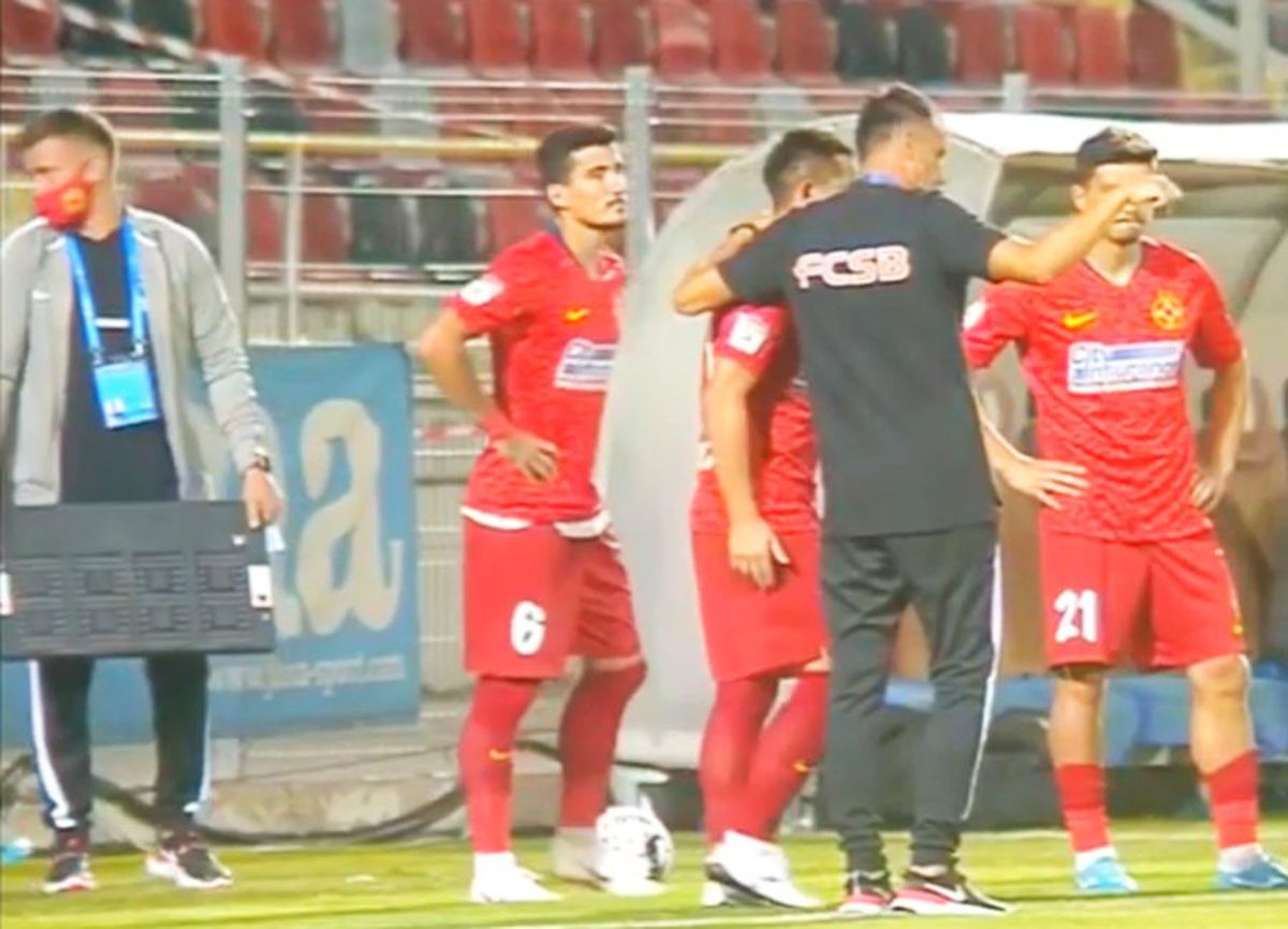 ASTRA - FCSB. Toni Petrea a făcut 3 schimbări la pauză: au intrat 2 debutanți la FCSB