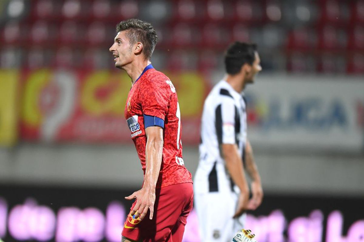 ASTRA - FCSB 0-3. Toni Petrea a explicat de ce l-a schimbat pe Sergiu Buș la pauză: „E un protocol”