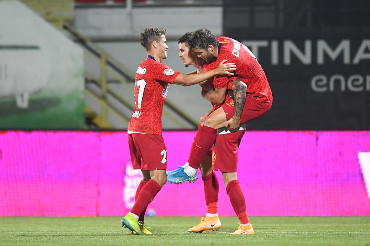 ASTRA - FCSB. Toni Petrea a făcut 3 schimbări la pauză: au intrat 2 debutanți la FCSB