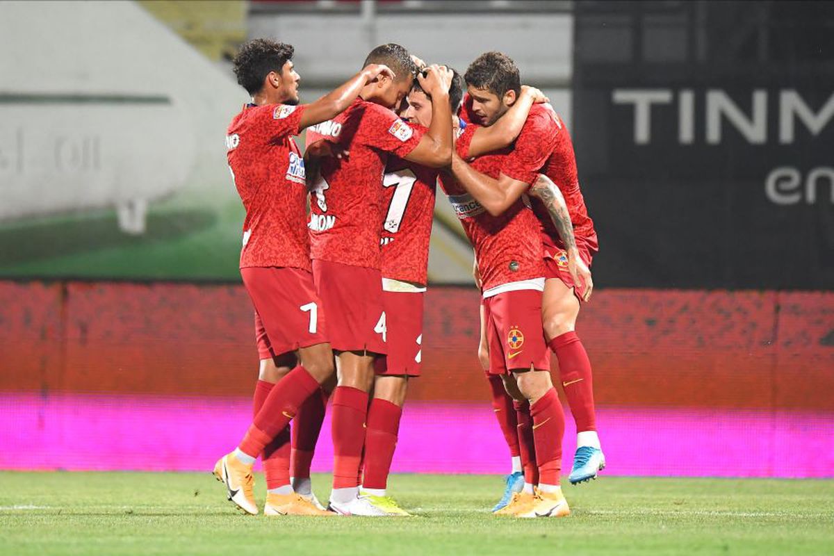 Fotbalistul de la FCSB care l-a vrăjit pe Ilie Dumitrescu: „Mi-a plăcut foarte mult, putea să marcheze 3 goluri!”