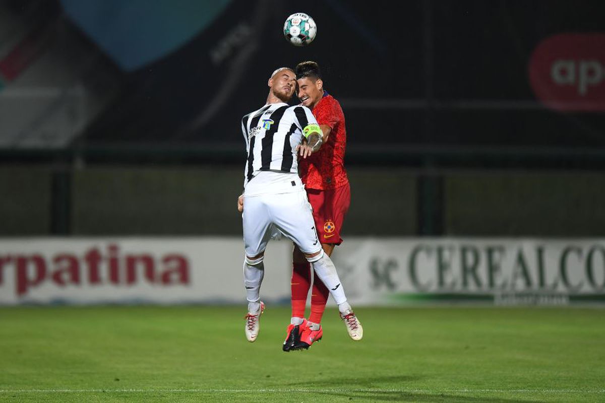 FCSB. Gigi Becali, ironizat de Ilie Dumitrescu: „Poți să-l bagi și pe Moruțan fundaș, și pe al doilea portar”