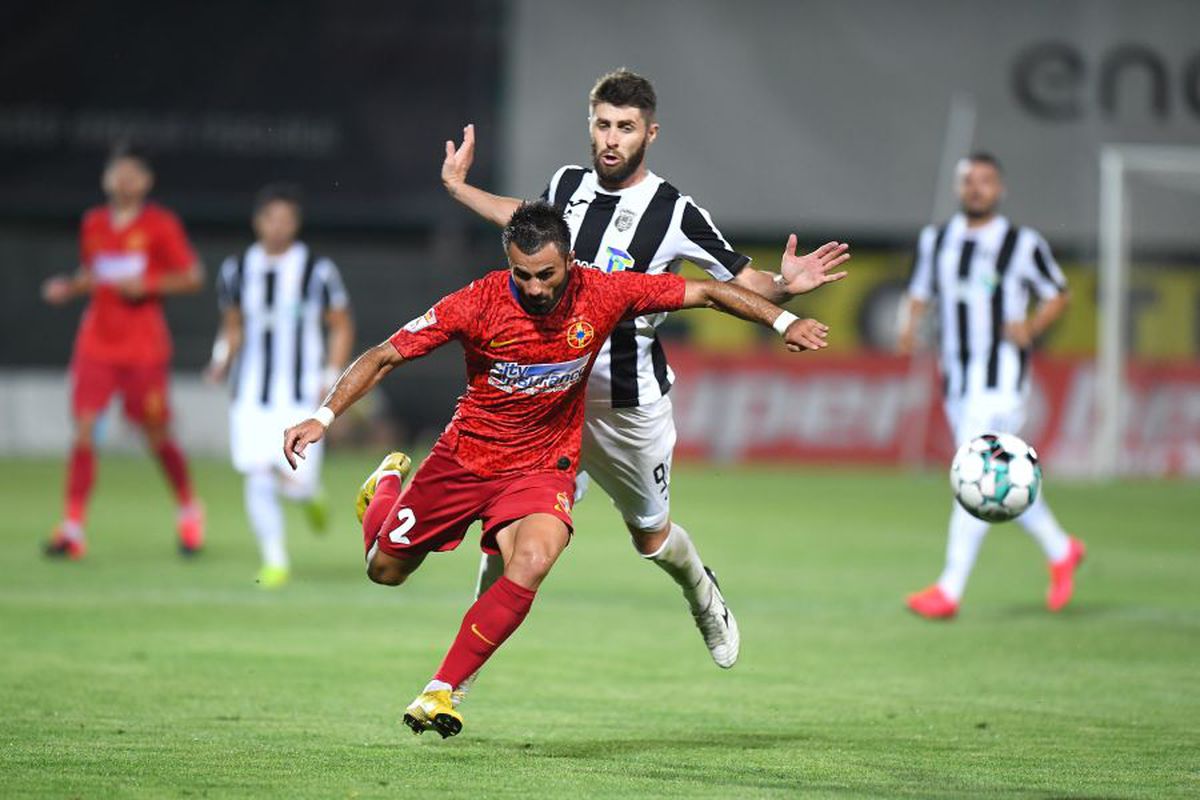 FCSB. Gigi Becali, ironizat de Ilie Dumitrescu: „Poți să-l bagi și pe Moruțan fundaș, și pe al doilea portar”