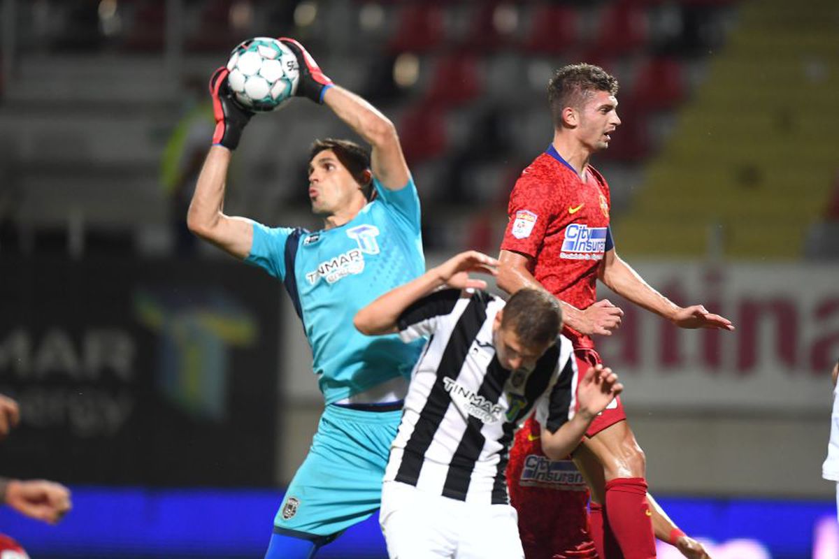 ASTRA - FCSB. Haos înaintea meciului! Antrenorul a spus tot: „N-am lucrat nimic tactic, nimic fizic, am încercat doar să ne adunăm”