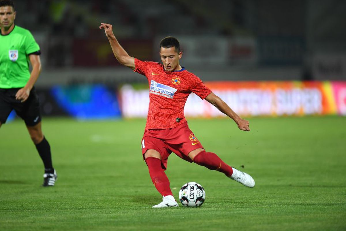 ASTRA - FCSB. Toni Petrea a făcut 3 schimbări la pauză: au intrat 2 debutanți la FCSB