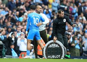Mesagerul Pep » Cum a ajuns Guardiola să transmită un bilet între un fan al lui City și noul transfer, Jack Grealish