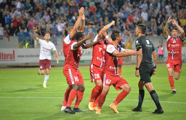 „Hoții, hoții!” » 3 faze controversate în Botoșani - Rapid: două „roșii” neacordate