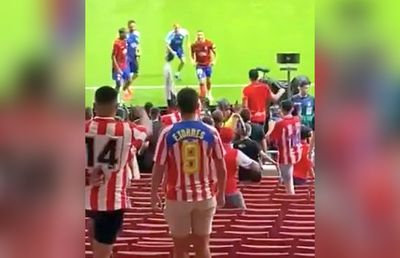 Prima înfrângere, primele tensiuni la Atletico! Un jucător crescut de Real Madrid a sărit la bătaie cu fanii