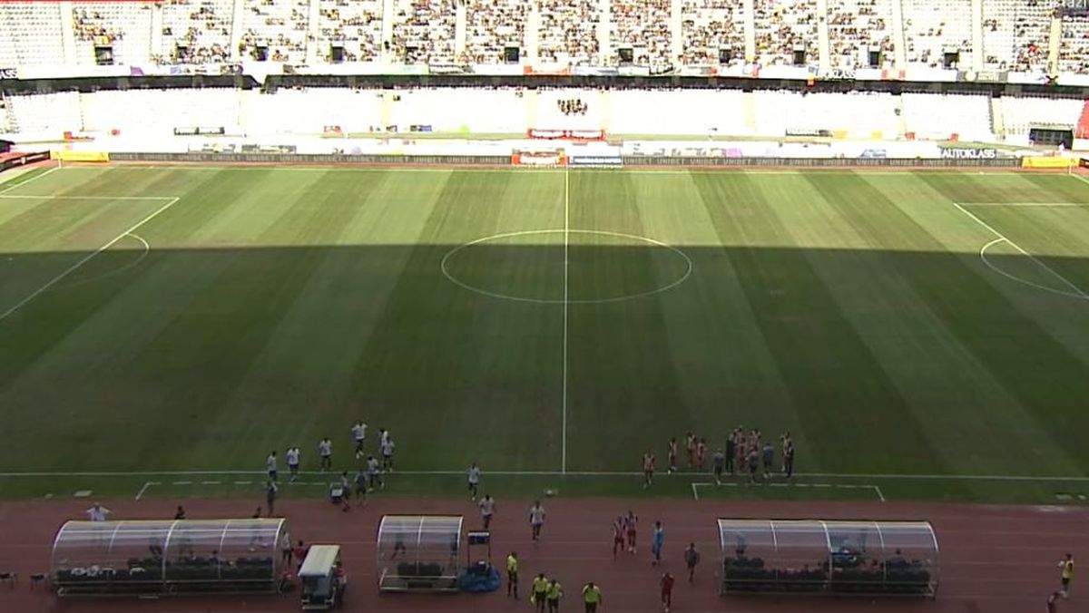 U Cluj - Sepsi, oprit din cauza scandărilor xenofobe! Două bannere instigatoare au inflamat spiritele: „Echipele hortyste, eliminate de pe-a fotbalului hartă”