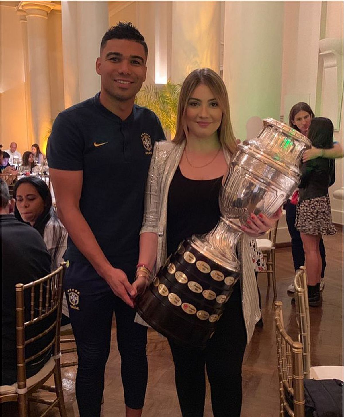 Vedeta de la Manchester United a spus „pas” petrecerii alături de colegi și a plecat în vacanță cu superba lui soție