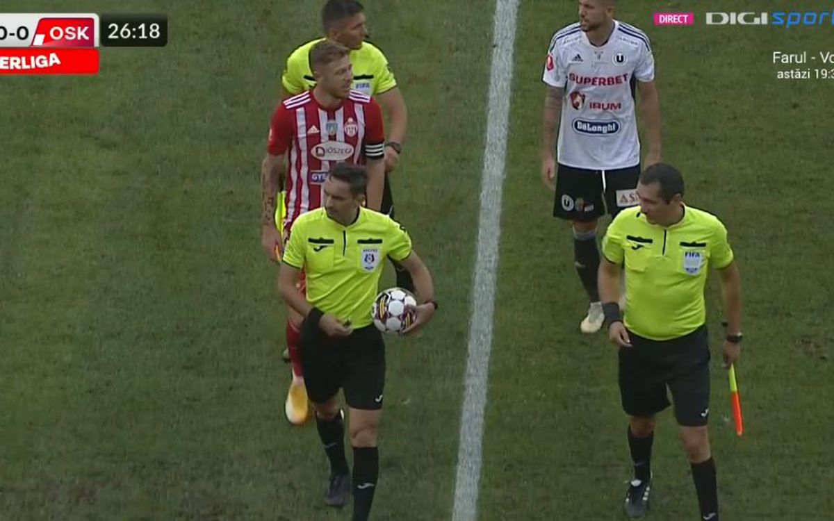 U Cluj - Sepsi, oprit din cauza scandărilor xenofobe! Două bannere instigatoare au inflamat spiritele: „Echipele hortyste, eliminate de pe-a fotbalului hartă”