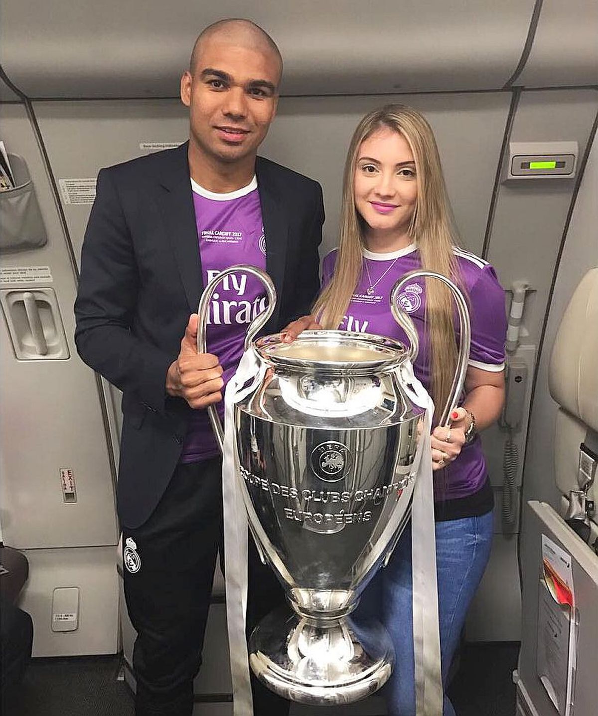 Vedeta de la Manchester United a spus „pas” petrecerii alături de colegi și a plecat în vacanță cu superba lui soție