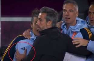 După sărutul președintelui federației, un alt gest șochează Spania » Selecționerul, surprins cu mâna pe sânul unei femei din staff-ul tehnic