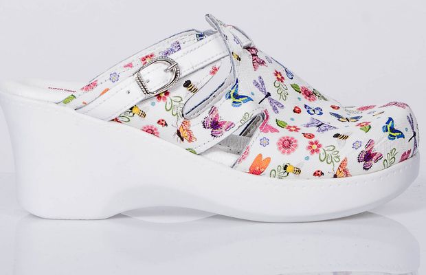 Care sunt avantajele aduse de saboții medicali?