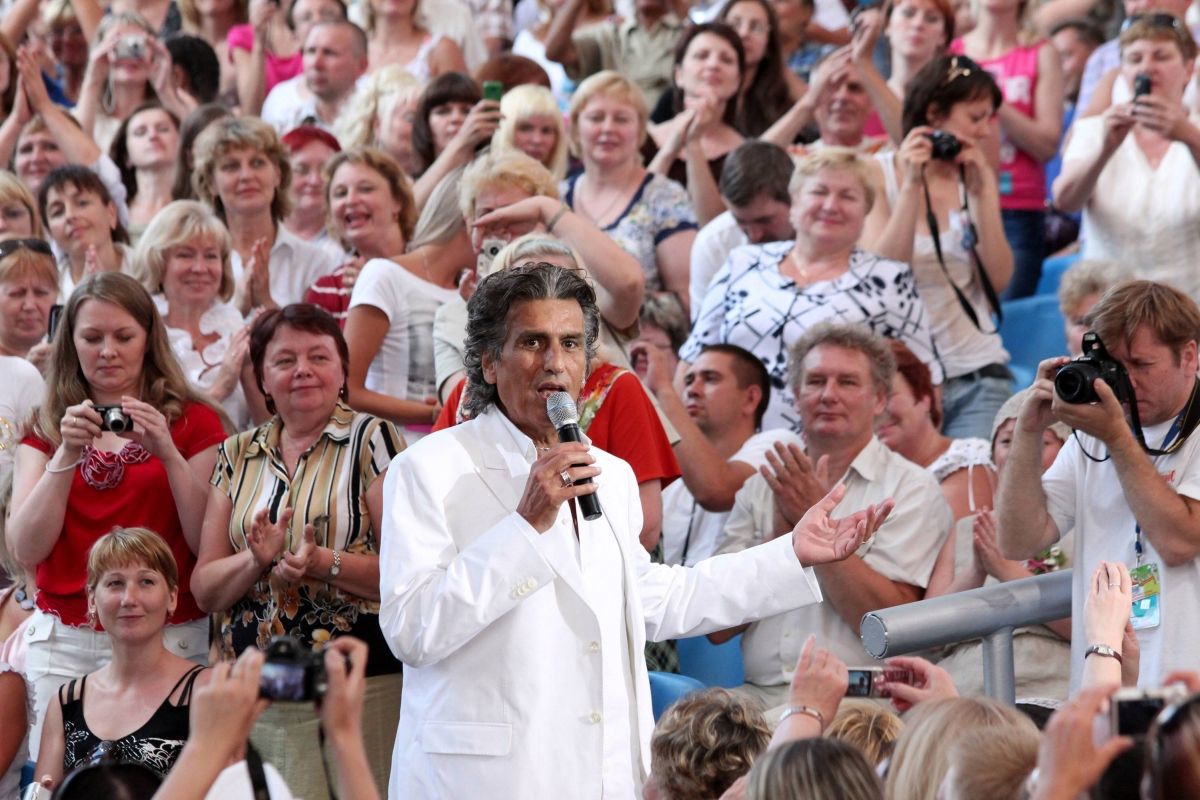 Moartea lui Toto Cutugno a îndurerat și lumea fotbalului italian » Legendarul cântăreț a fost un mare fan al lui Milan