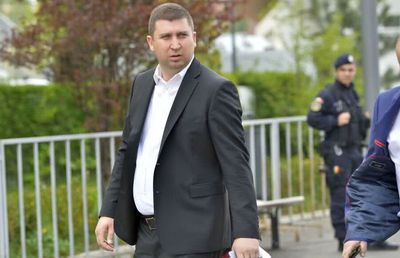 Revoluție la clubul din Superligă » Noul șef, un personaj controversat, îl va da afară inclusiv pe fostul antrenor de la FCSB