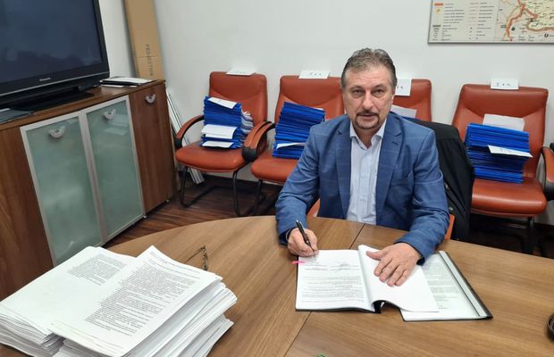 Primarul din Hunedoara a ieșit la atac și face acuzații grave: „Plan malefic al celor 4 cluburi. Ne-au cerut să facem jocuri de culise!”