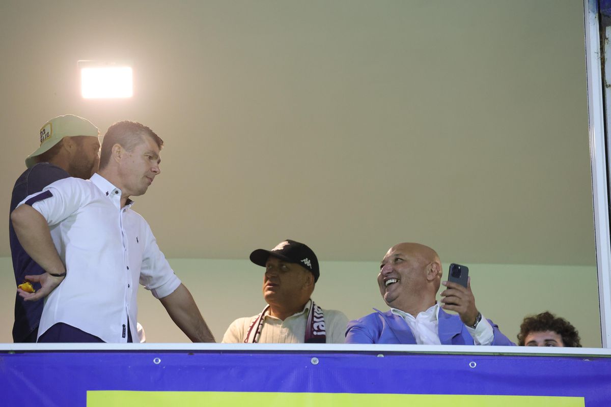 Surpriză! Dan Șucu a împărțit loja cu Gigi Corsicanu' la Metaloglobus - Rapid