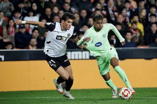 Unde joacă Barcelona meciul cu Valencia? » Camp Nou n-are autorizație, iar Montjuic este ocupat de un concert!