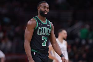 Tatăl unei vedete din NBA a fost arestat și acuzat pentru tentativă de omor, după un conflict în Las Vegas