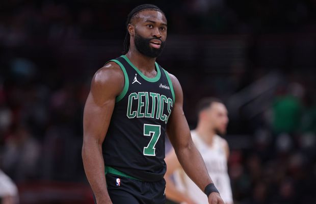 Tatăl unei vedete din NBA a fost arestat și acuzat pentru tentativă de omor, după un conflict în Las Vegas