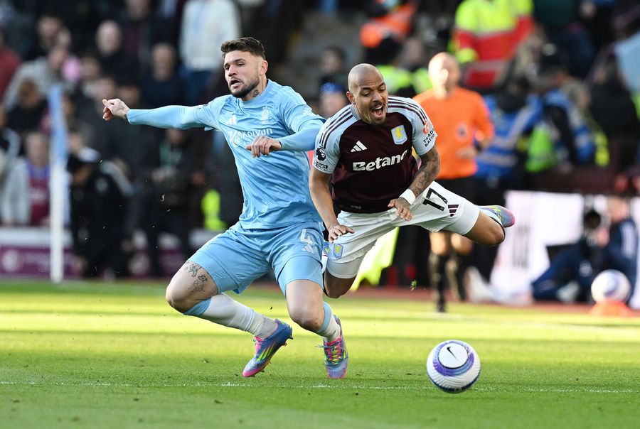 „Mi-a fost greu să las totul în urmă” » Confesiunile brazilianului de la Nottingham: „Asta e cea mai mare și cea mai bună ligă din lume!”