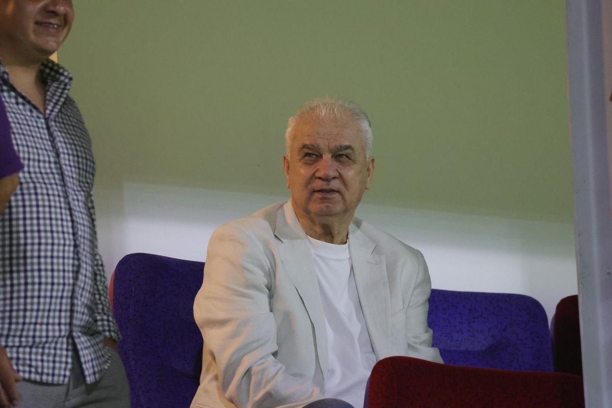 Metaloglobus - Rapid, „ploaie” de personalități la partidă, în frunte cu Dan Șucu