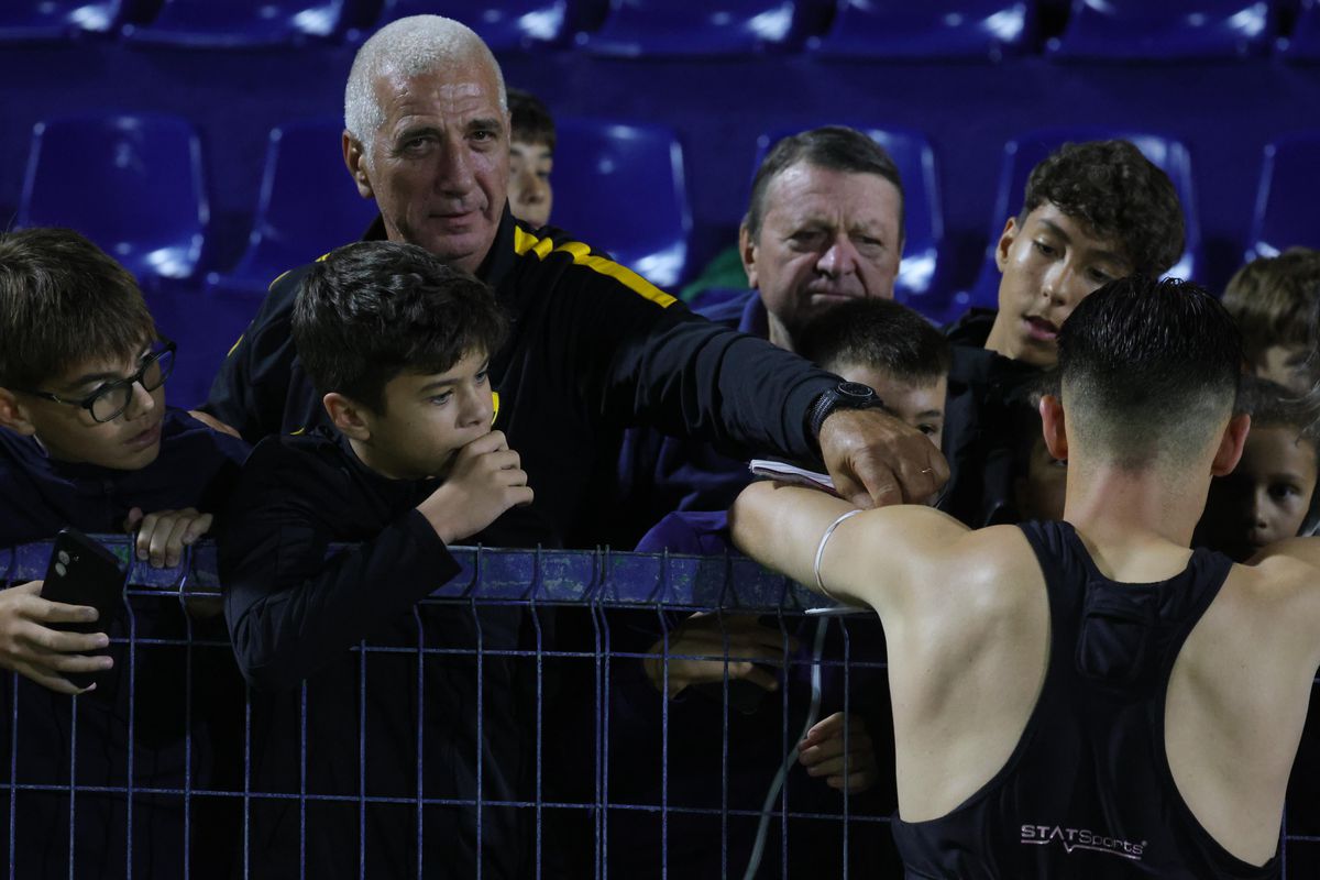 Prezență surpriză la Clinceni: omul care a plecat cu scandal din Giulești s-a îmbrățișat cu Alex Dobre!