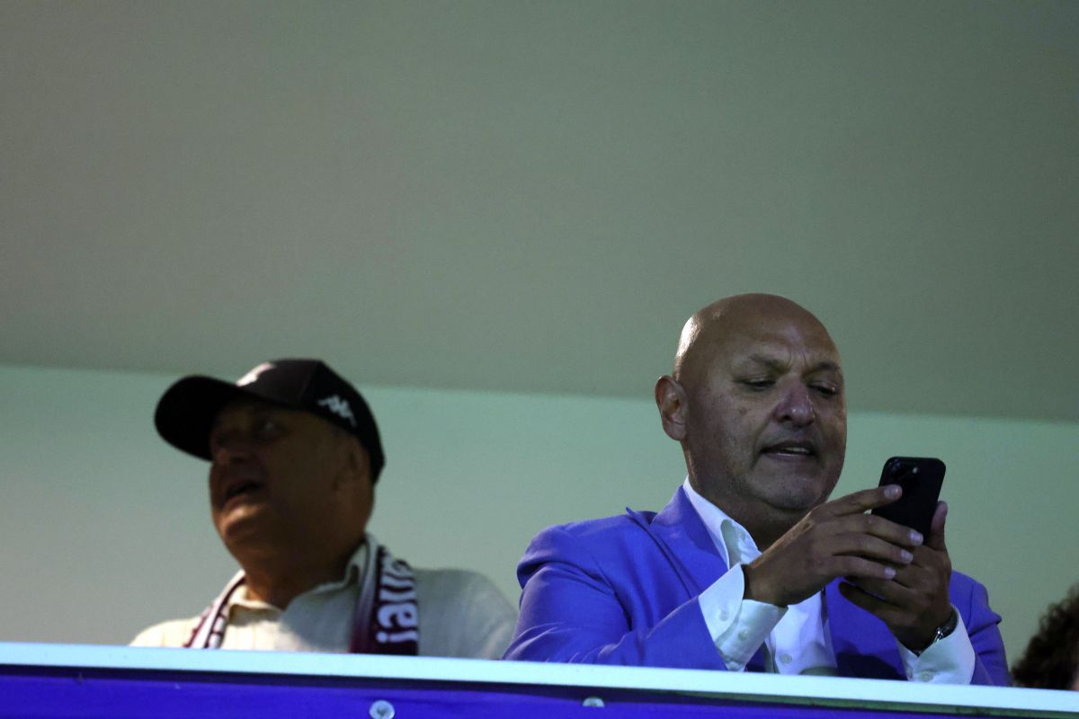 Surpriză! Dan Șucu a împărțit loja cu Gigi Corsicanu' la Metaloglobus - Rapid