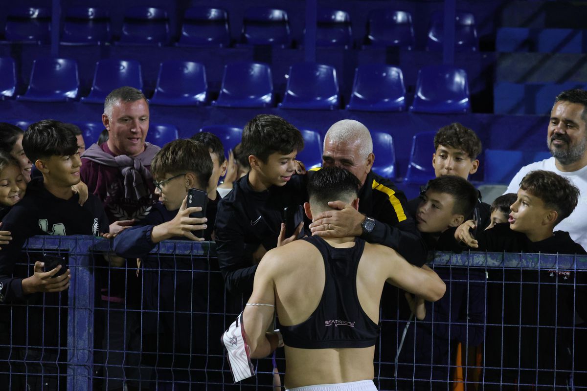 Prezență surpriză la Clinceni: omul care a plecat cu scandal din Giulești s-a îmbrățișat cu Alex Dobre!