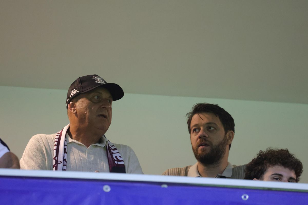 Metaloglobus - Rapid, „ploaie” de personalități la partidă, în frunte cu Dan Șucu