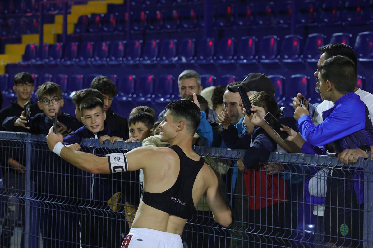 Prezență surpriză la Clinceni: omul care a plecat cu scandal din Giulești s-a îmbrățișat cu Alex Dobre!