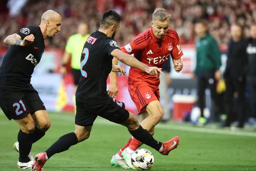 Vlad Chiricheș (35 de ani, mijlocaș central) a fost singurul fotbalist criticat de Gigi Becali, la GSP Live Special, la capătul egalului cu Aberdeen, scor 2-2, din play-off-ul Europa League.