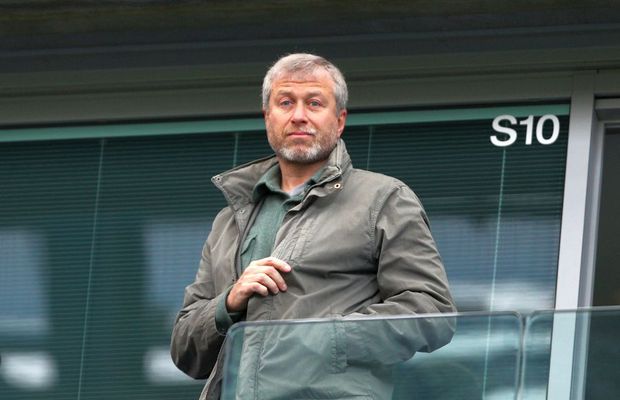 Practici interzise: Roman Abramovich a cumpărat 12 jucători ai altor cluburi printr-un paravan offshore!