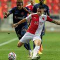 Nicolae Stanciu a fost titular contra lui FC Midtjylland. Sursă foto: twitter.com/slaviaofficial