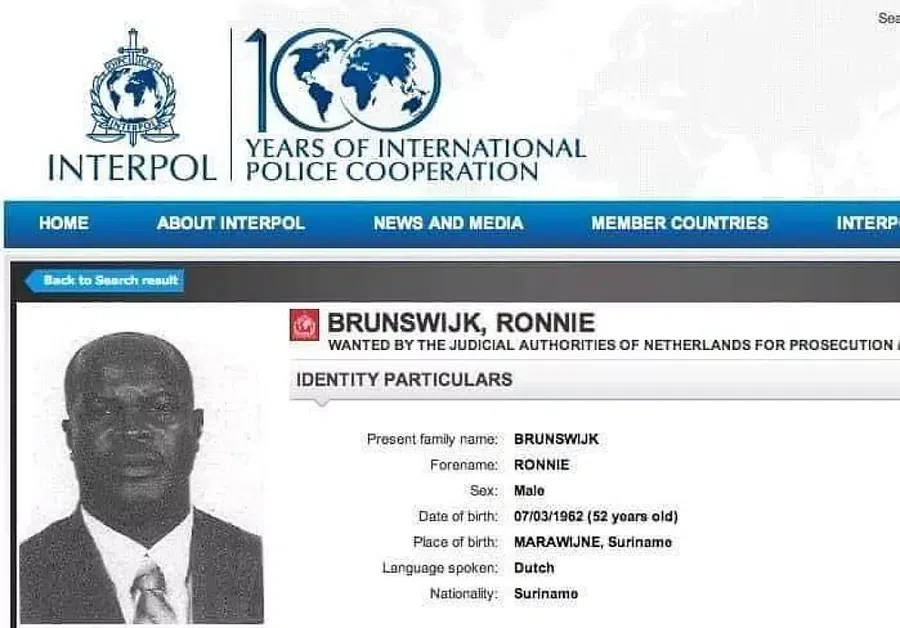 Uluitor! Vicepreședintele țării, căutat de Interpol pentru trafic de droguri, a debutat la 60 de ani ca jucător profesionist! A jefuit bănci și are 50 de copii