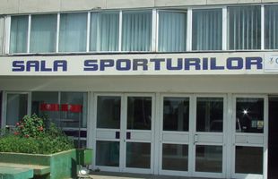 Caz incredibil la Pitești » Sala sporturilor, invadată de purici! Sportivii nu se mai pot antrena