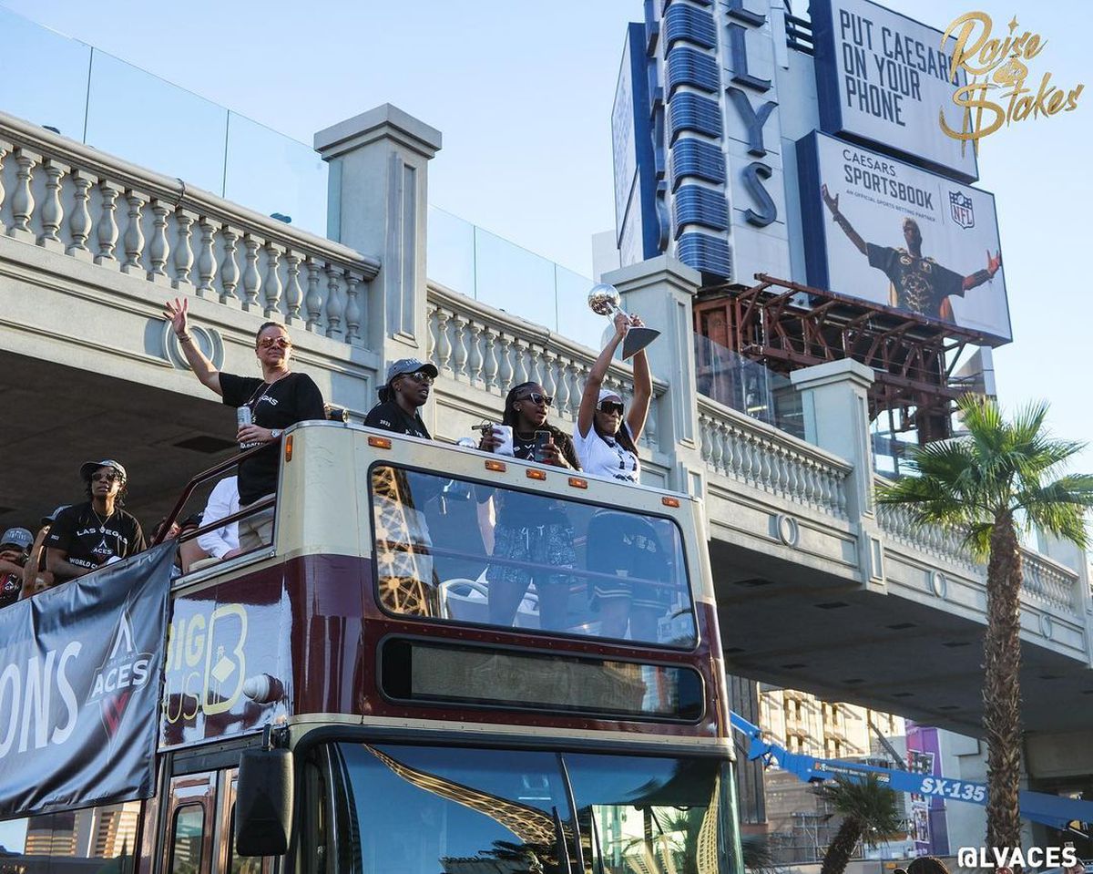 Imagini de senzație din Las Vegas: campioanele WNBA, dezlănțuite la parada titlului