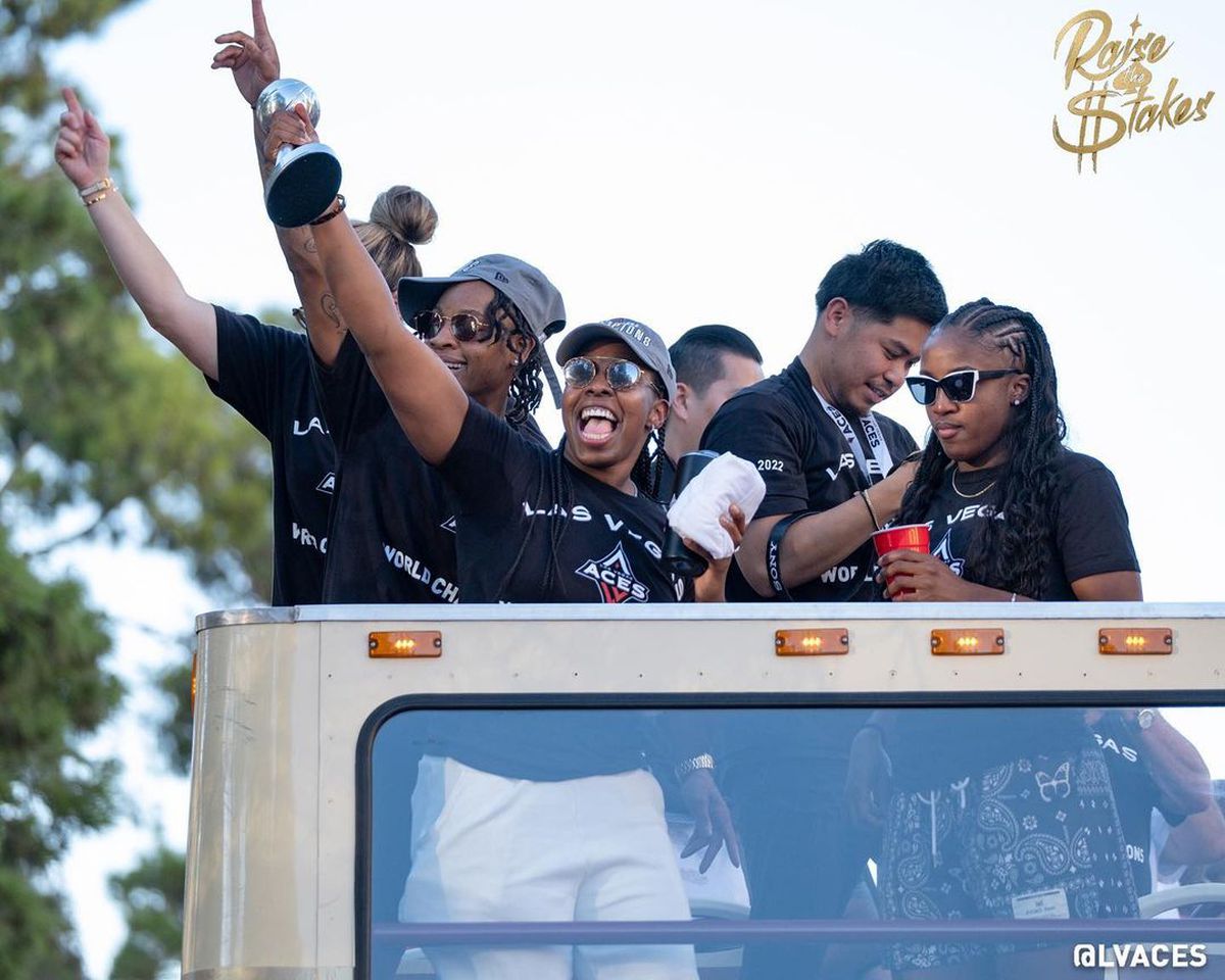 Imagini de senzație din Las Vegas: campioanele WNBA, dezlănțuite la parada titlului