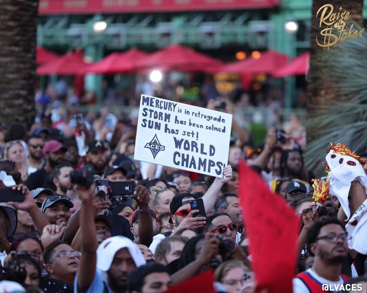 Imagini de senzație din Las Vegas: campioanele WNBA, dezlănțuite la parada titlului