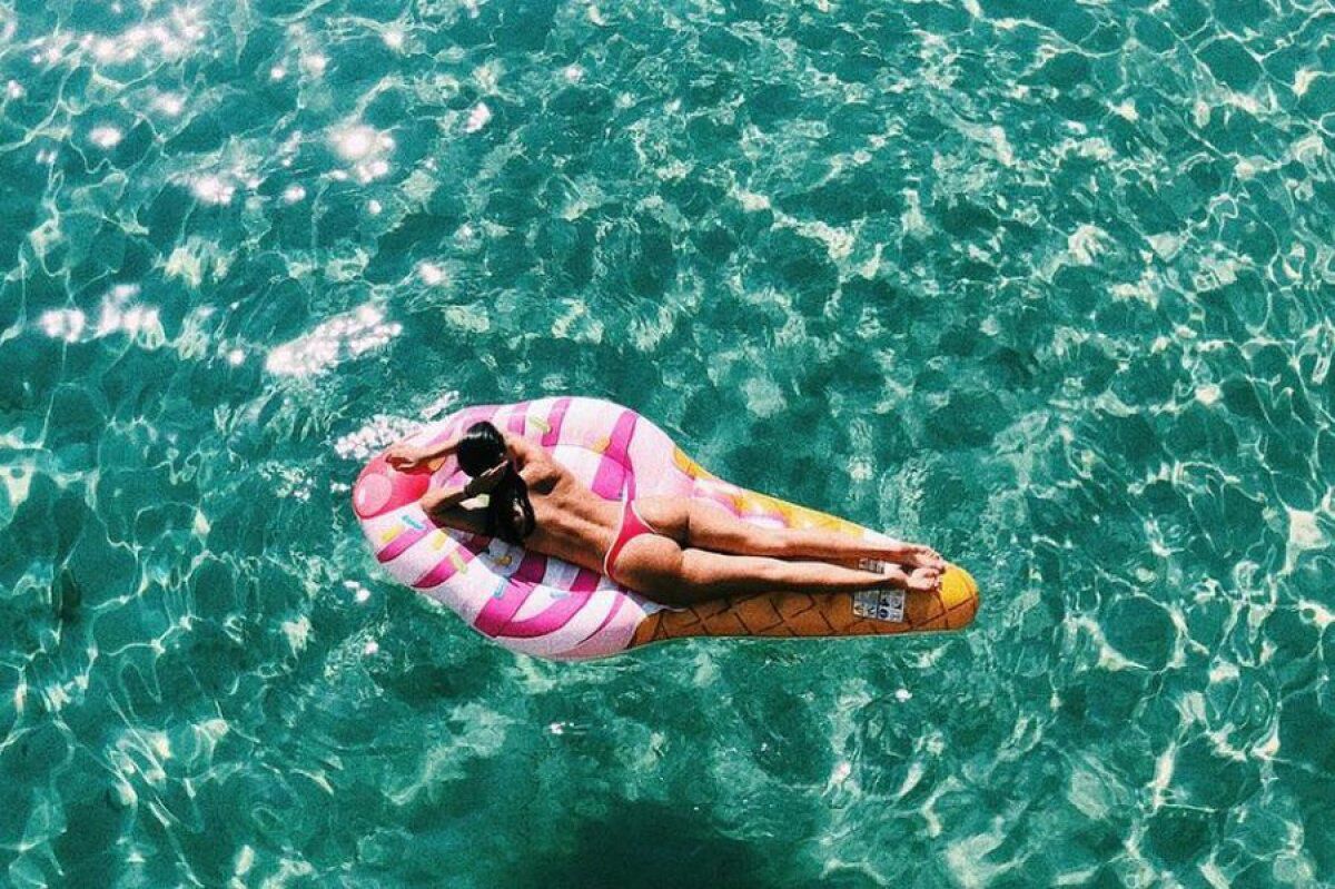 A răbufnit după zvonurile unui posibil transfer al iubitului de la Real Madrid la rivala Barcelona: „O să continue manipularea?”