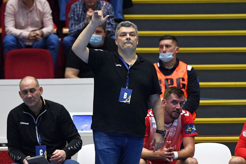 GOG, campioana Danemarcei, și Dinamo au remizat, scor 38-38, în runda secundă a grupei A din Liga Campionilor la handbal masculin. Xavi Pascual (54 de ani), antrenorul bucureștenilor, a fost încântat de revenirea elevilor lui.