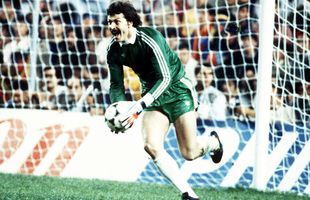Omagiul superb adus de clubul FC Sevilla în memoria lui Helmuth Duckadam » Ce au afișat lângă poarta unde s-a întâmplat minunea din 1986